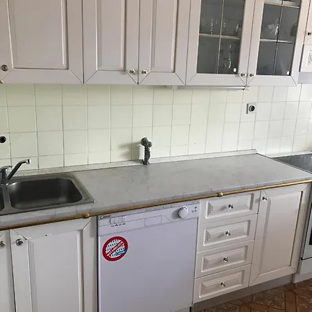 Apartment Spacious 2-bedroom *