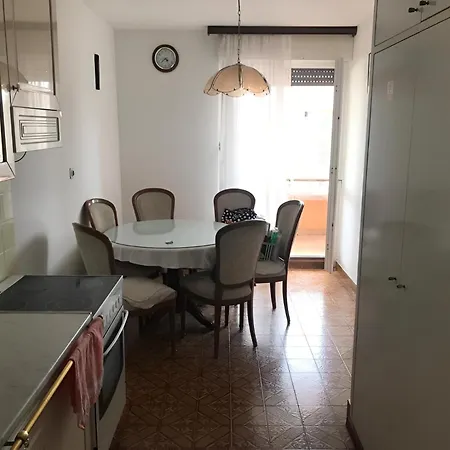 Spacious 2-bedroom 아파트 스플리트