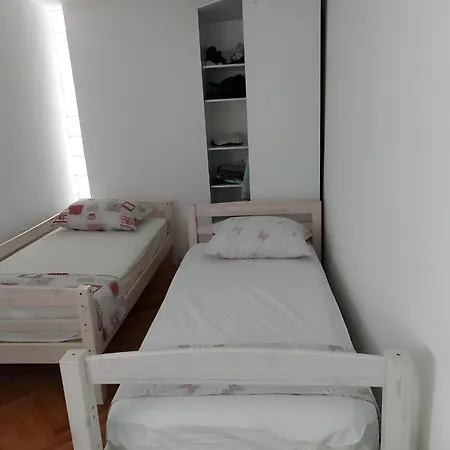 Spacious 2-bedroom Apartment Split